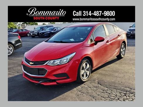 Used 2017 Chevrolet Cruze LS FWD image 1