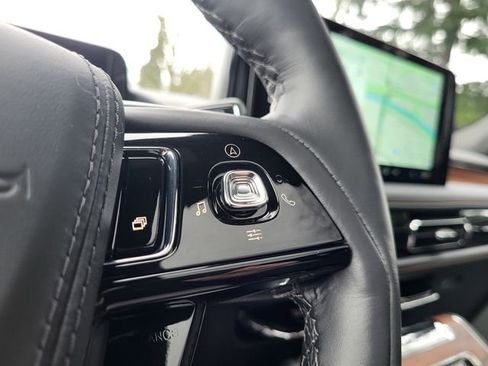 New 2026 Lincoln Aviator Black Label w/ Dynamic Handling Package AWD/4WD image 21