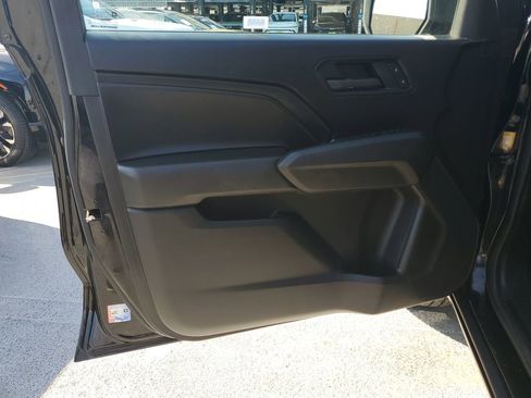 Used 2023 Chevrolet Colorado W/T image 18