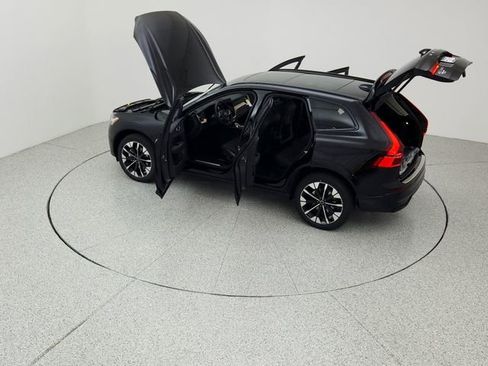 New 2026 Volvo XC60 B5 Plus w/ Protection Package Premier image 24