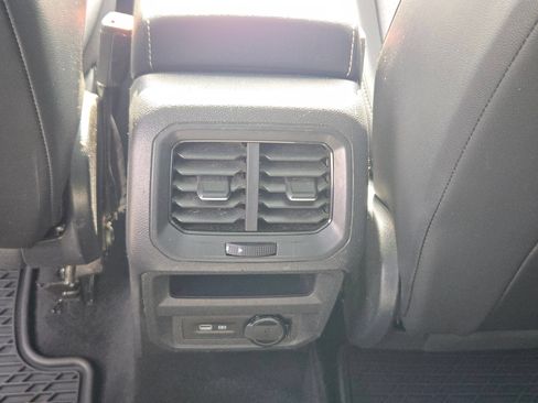 Used 2022 Volkswagen Tiguan SE R-Line FWD image 24