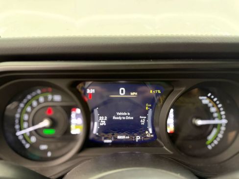 Used 2024 Jeep Wrangler High Altitude AWD/4WD image 30