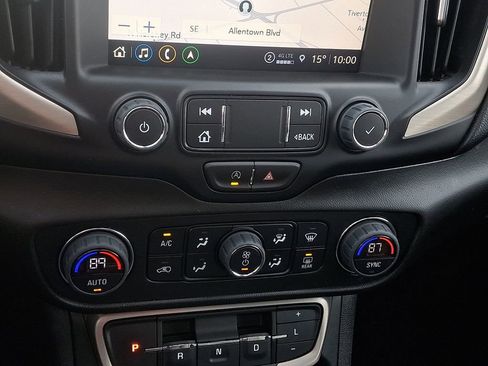 Used 2022 GMC Terrain Denali w/ Denali Premium Package image 19