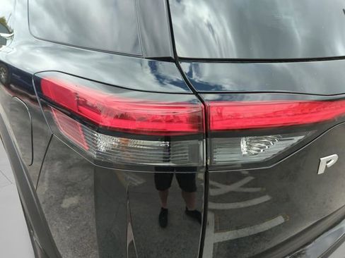 Certified 2025 Nissan Pathfinder SV image 18