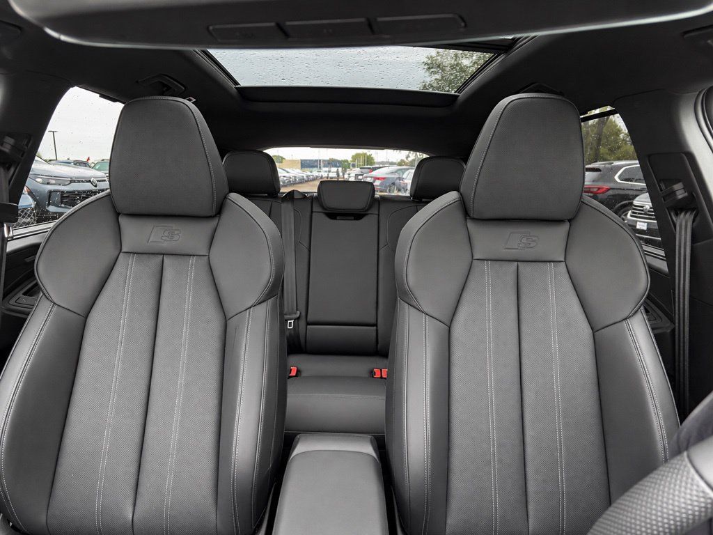Used 2025 Audi SQ6 e-tron Prestige w/ 21" Wheel Package AWD/4WD image 13