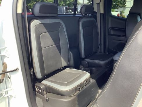 Used 2019 Chevrolet Colorado Z71 image 38