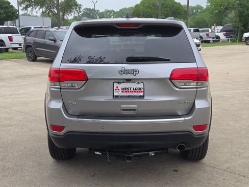 Used 2018 Jeep Grand Cherokee Limited AWD/4WD image 4