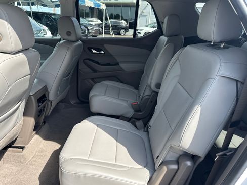 Used 2019 Chevrolet Traverse Premier w/ Driver Confidence II Package FWD image 7