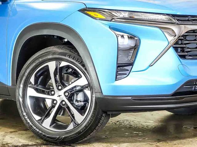 New 2026 Chevrolet Trax RS w/ Driver Confidence Package FWD image 4