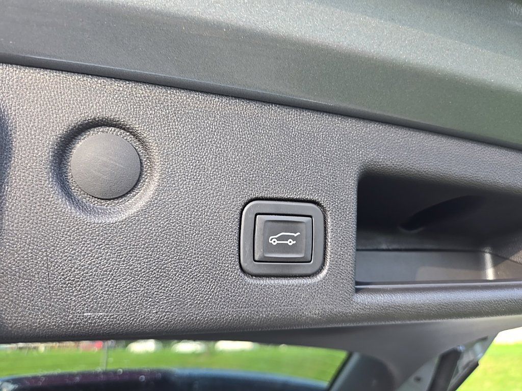 Used 2024 Chevrolet Equinox LT AWD/4WD image 34