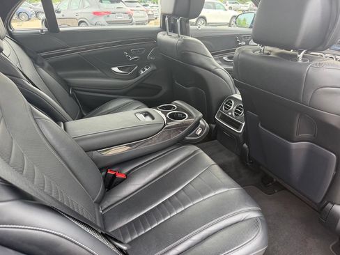 Used 2017 Mercedes-Benz S 550 4MATIC Sedan image 23