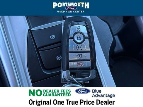 Used 2022 Ford Explorer XLT w/ Equipment Group 202A image 16