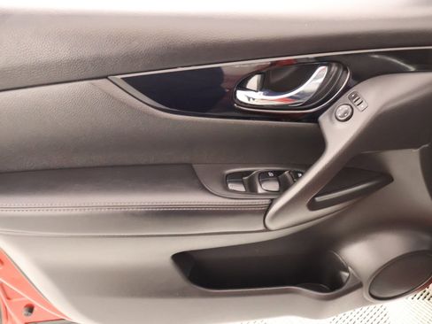 Used 2019 Nissan Rogue Sport SV image 14