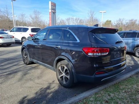 Used 2017 Kia Sorento EX w/ EX Advanced Touring Package image 4