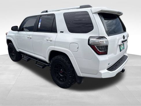 Used 2021 Toyota 4Runner SR5 AWD/4WD image 3
