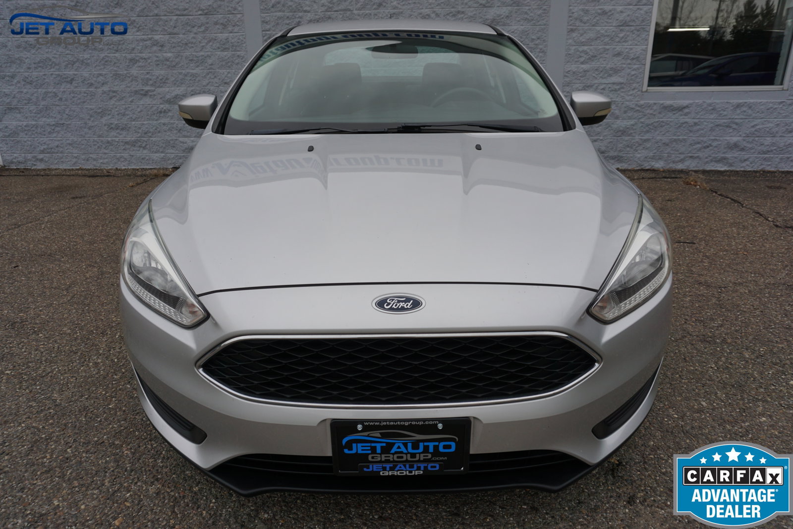 Used 2017 Ford Focus SE FWD image 2