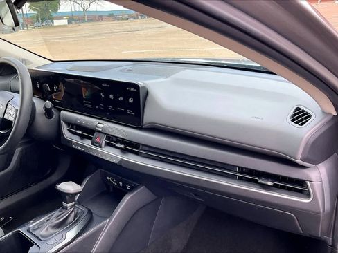 Used 2025 Kia K4 FWD image 21