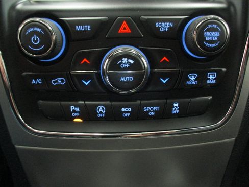 Used 2018 Jeep Grand Cherokee Altitude image 24