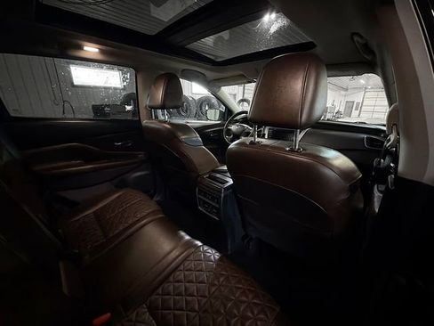 Used 2021 Nissan Murano Platinum image 11