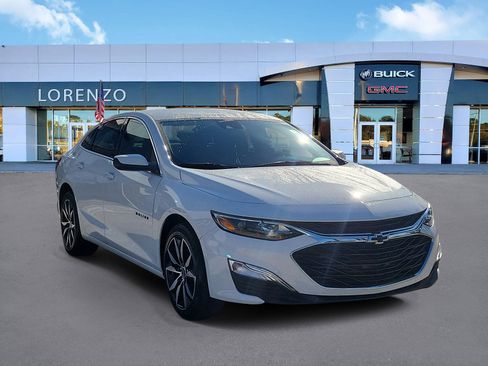 Used 2024 Chevrolet Malibu RS image 3