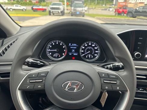 Used 2023 Hyundai Sonata SE w/ Cargo Package FWD image 19