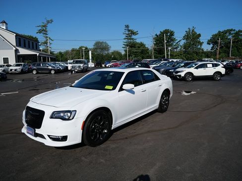Used 2018 Chrysler 300 S w/ 300S Premium Group 2 AWD/4WD image 1
