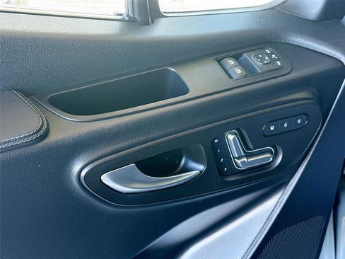 Used 2023 Mercedes-Benz Sprinter 2500 image 17