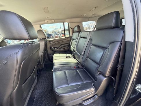 Used 2015 Chevrolet Suburban LT image 32