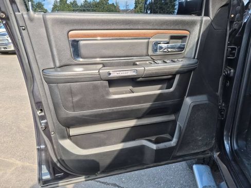 Used 2017 RAM 3500 Laramie AWD/4WD image 11