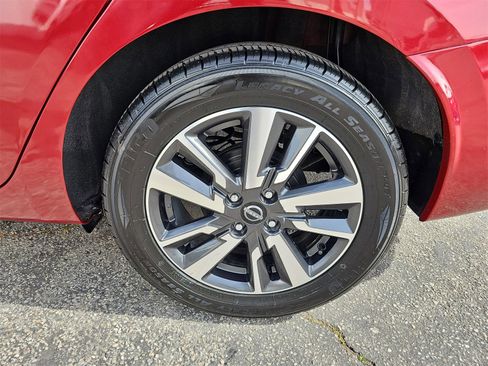 Used 2024 Nissan Versa SV image 37