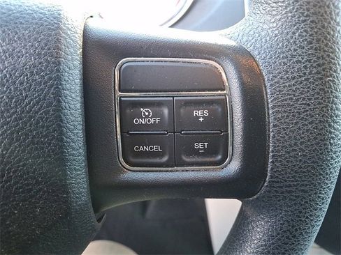 Used 2016 Dodge Grand Caravan SXT image 23
