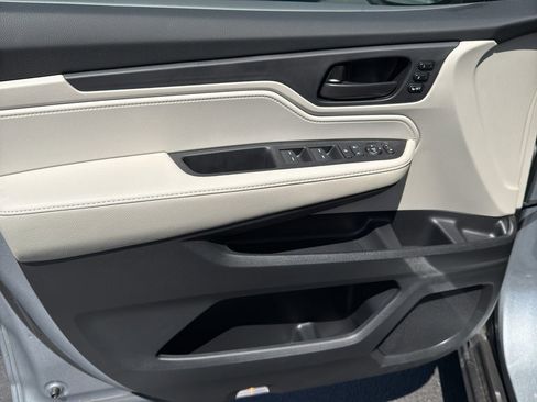New 2026 Honda Odyssey EX-L image 9