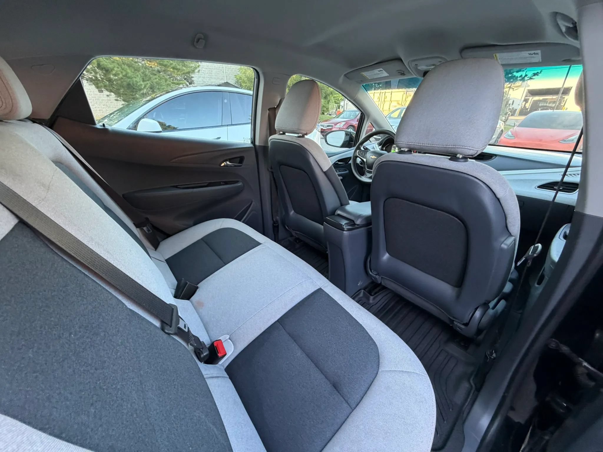 Used 2020 Chevrolet Bolt LT FWD image 19