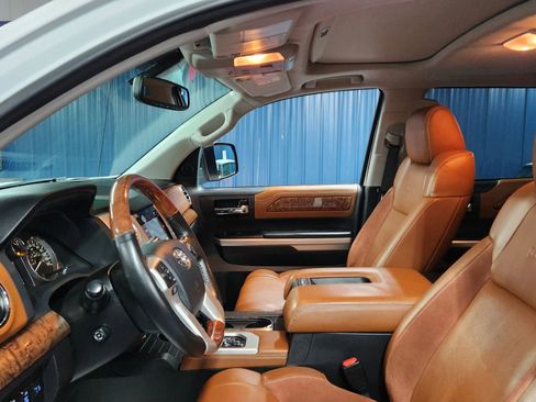 Used 2016 Toyota Tundra 1794 Edition image 9
