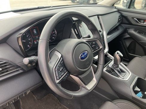 Used 2025 Subaru Outback Premium image 7