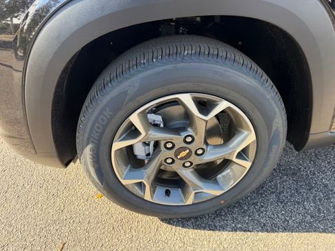 New 2026 Chevrolet Trax LT w/ Driver Confidence Package image 21