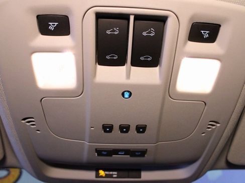 Used 2015 Chevrolet Malibu LT image 24