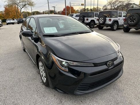 Used 2024 Toyota Corolla LE image 4