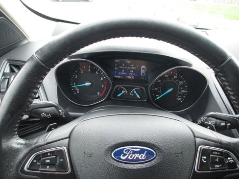 Used 2017 Ford Escape SE w/ Equipment Group 201A image 24