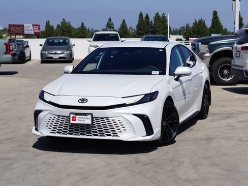 Used 2026 Toyota Camry XSE FWD image 5