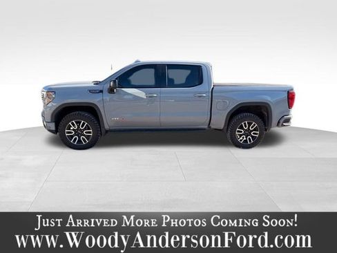Used 2024 GMC Sierra 1500 AT4 w/ AT4 Preferred Package image 4