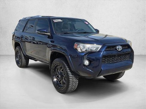Used 2016 Toyota 4Runner SR5 Premium image 3