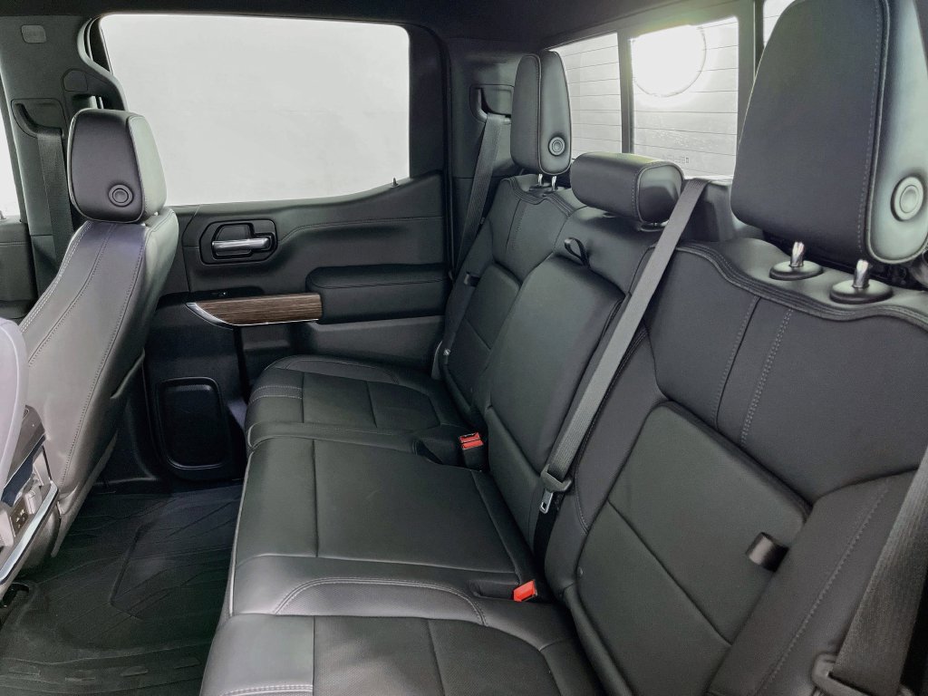 Used 2022 Chevrolet Silverado 1500 High Country w/ Technology Package AWD/4WD image 30