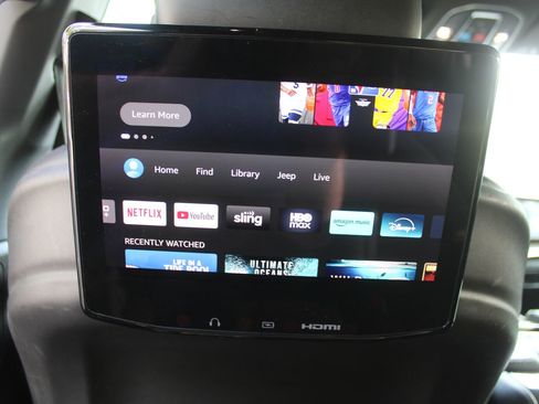 Used 2022 Jeep Wagoneer Series III w/ Rear Seat Video Group 1 image 27