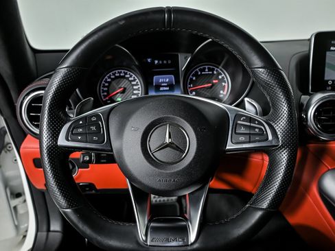 Used 2018 Mercedes-Benz AMG GT Roadster image 29