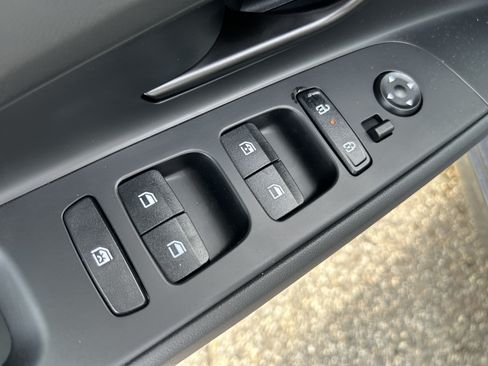 New 2026 Hyundai Elantra Sport FWD image 18