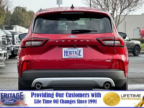 New 2025 Ford Escape SE image 5