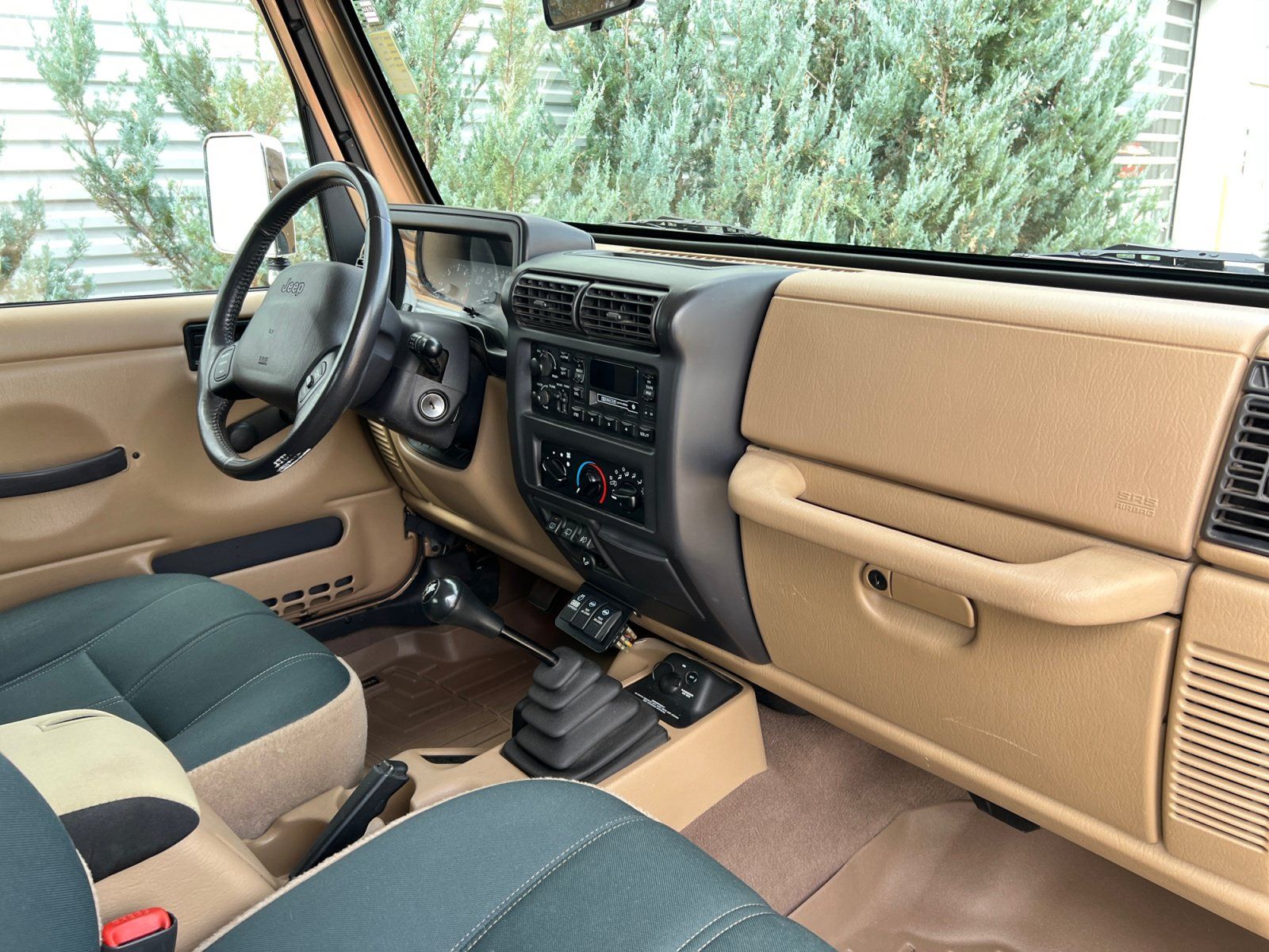 Used 1999 Jeep Wrangler Sahara AWD/4WD image 16