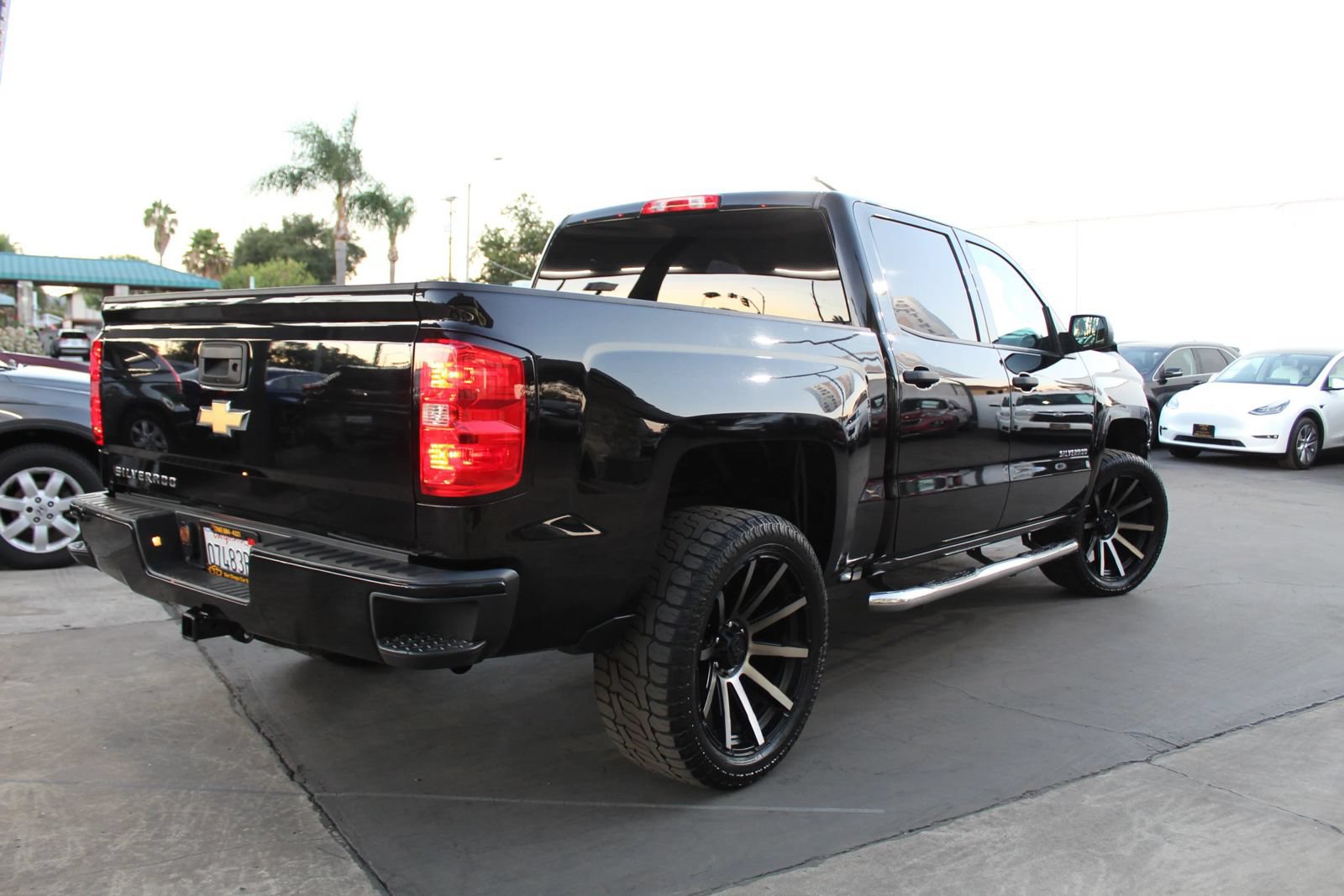 Used 2018 Chevrolet Silverado 1500 Custom w/ Custom Value Package RWD image 5