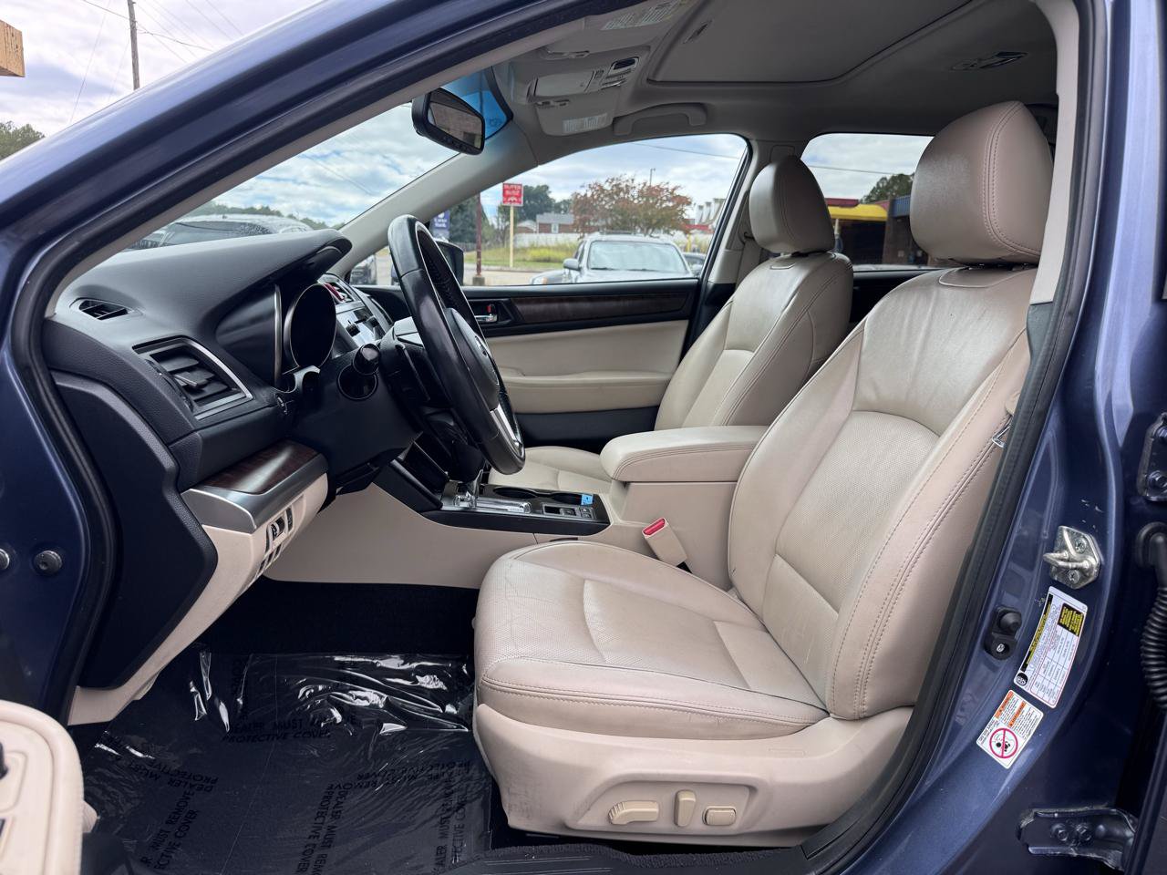 Used 2015 Subaru Outback 2.5i Limited AWD/4WD image 10